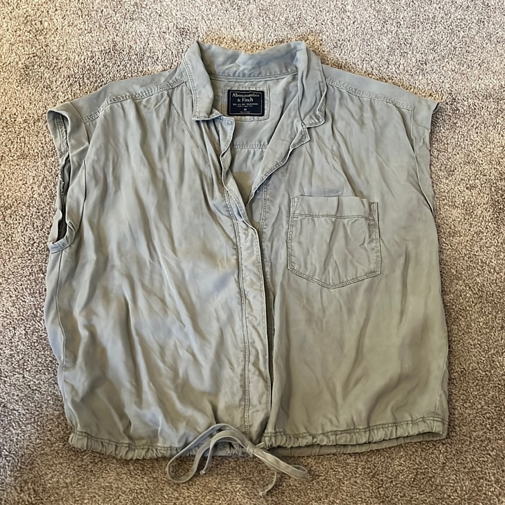 Abercrombie button up with tie on bottom